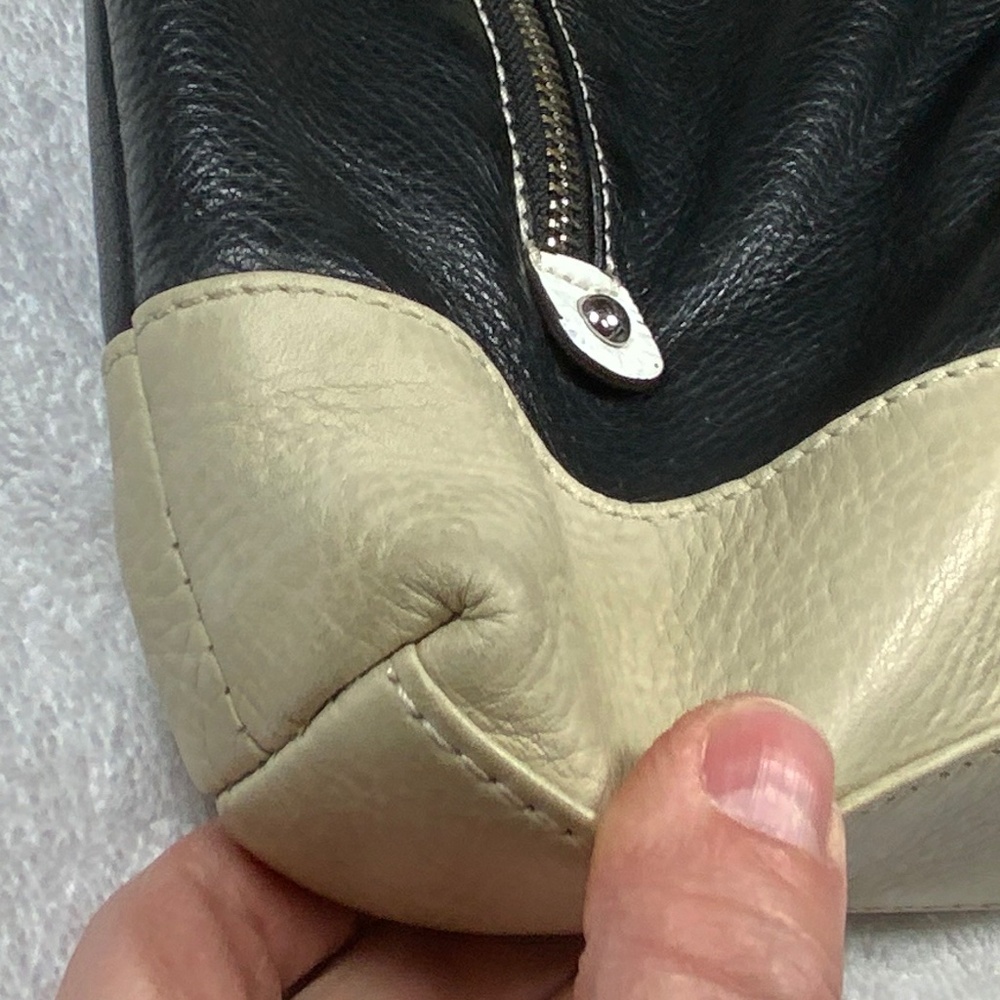 B. Makowsky Shoulder Bag - Picture 10 of 14